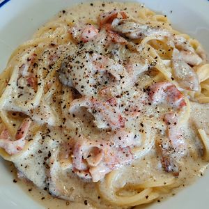 まゆのの作ってみた!投稿(ヘルシー激ウマ♡舞茸とベーコンの和風味噌クリームパスタ)