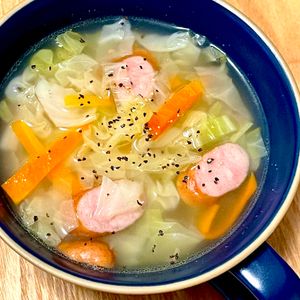 michuの作ってみた!投稿(【キャベツとウインナーの中華スープ】野菜たっぷり♡)
