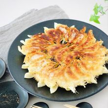 簡単【スパイシー豆腐&ツナ餃子】お肉無しでも満足なウマさ♡