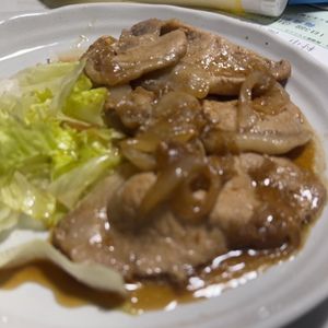あけみの作ってみた!投稿(【10分で!定食屋さんの豚肉の生姜焼き】黄金比で簡単やわらか)