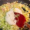 野菜苦手なお子様にも!バター醤油味のキャベツチャーハンの工程3