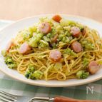 ＼レンチン! ／山盛りブロッコリーのガリバタしょうゆパスタ