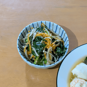 かおちゃんの作ってみた!投稿(焼肉屋さん風《小松菜とえのきと人参♡旨塩ナムル》)