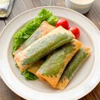 【ソースをつけてさらに美味】大葉とかにかまチーズの春巻き