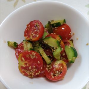 KUMIKOの作ってみた!投稿(食欲そそる♡【トマトときゅうりの甘酢塩こん和え】箸が止まらん)