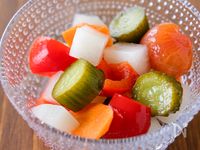 【余り野菜の簡単ピクルス】家にある調味料だけで作れる！