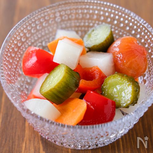 【余り野菜の簡単ピクルス】家にある調味料だけで作れる！