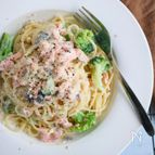 味噌が隠し味！鮭とブロッコリーのクリームパスタ♪