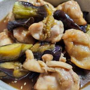 Maiの作ってみた!投稿(鶏肉となすの甘酢炒め【#簡単#作り置き#黄金比率】)