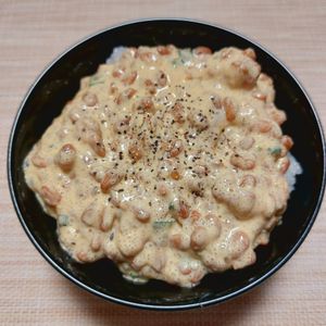 よっこの作ってみた!投稿(1分おつまみシリーズ⑩納豆の旨い食べ方1位(独断)✨🤩✨)