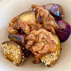 ゆかりの作ってみた!投稿(『豚こまと茄子の胡麻甘酢炒め』パパッと簡単♪ご飯が進む♡)