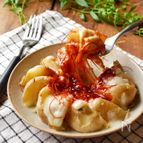 電子レンジだけで作る【チーズとろ～り赤だれポテト】