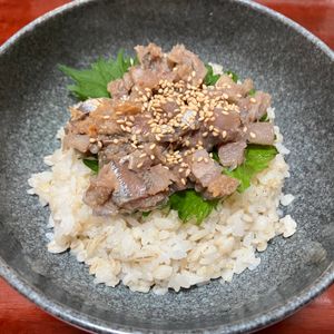 りんごの作ってみた!投稿(イワシのなめろう。黄身添え。)