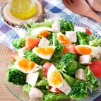 ＼ハーブドレッシング／鶏ハムとゆで卵のタンパク質サラダ