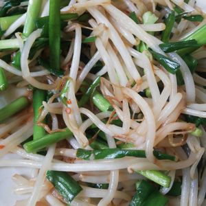 翔ママの作ってみた!投稿(【ニラともやしの中華炒め】5分で完成！ スピード副菜♪)