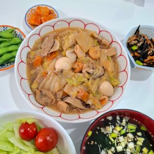 えびちゃんの作ってみた!投稿(あんが美味しい！ご飯に乗せたい♡野菜たっぷり八宝菜)