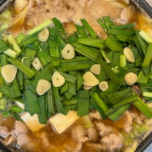 くだもの大好き🧡の作ってみた!投稿(豚こまでもつ鍋風！うま味噌鍋)