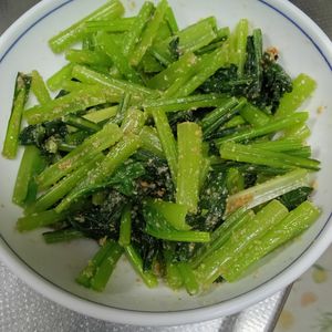 鶏皮坊主の作ってみた!投稿(『小松菜の洋風ごま和え』レンチンで作れる簡単副菜)