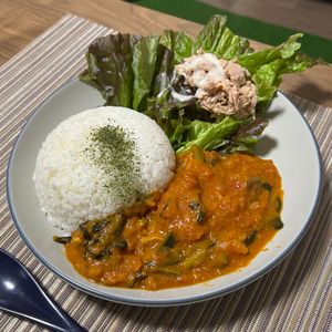単身赴任おじさんの作ってみた!投稿(味付けは味噌だけ！和風バターチキンカレー)