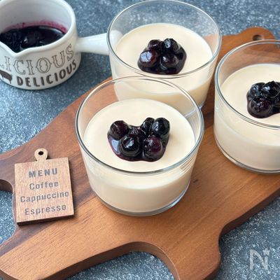 カップde簡単レアチーズケーキ【チンして混ぜて冷やすだけ】