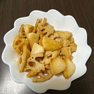 973586の作ってみた!投稿(【れんこんと長芋のバター醤油焼き】サクッ！ホクッ！な食感)