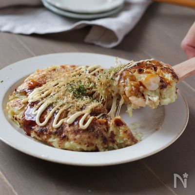 とろりんチーズが美味!えびチーズお好み焼き(米粉)