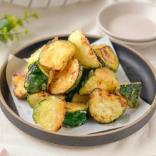 箸が止まらない♡【ズッキーニの唐揚げ】