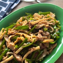 ごはんがすすむ青椒肉絲/ピーマンが美味しい季節に！！