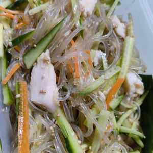 もんぶらん°・*:.。.☆の作ってみた!投稿(【給食の中華風春雨サラダ】春雨もレンジで簡単に♩)