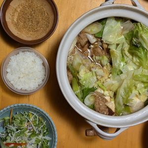 1414069の作ってみた!投稿(【豚バラキャベツのもつ鍋風】焦がし醤油香る♬鍋の〆は辛麺風♡)