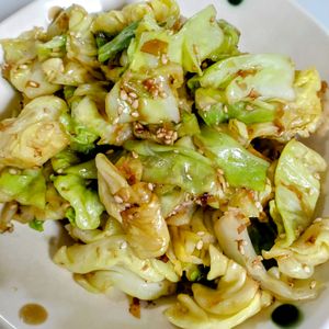 ゆみの作ってみた!投稿(【キャベツの土佐和え】5分で簡単、今食べたい)