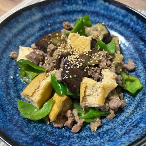 単身赴任おじさんの作ってみた!投稿(味噌が決め手！なすとピーマンの豚ひき肉＆厚揚げの味噌炒め)