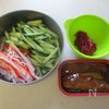 【イワシ缶と梅干しのスタミナ素麺】夏バテ予防に具沢山！の下準備