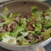 少ない調味料で簡単♩【春キャベツと豚こまの塩だれ炒め】の工程3