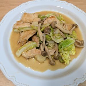 ゆいの作ってみた!投稿(【鶏むねキャベツのバター醤油】食欲そそる絶品節約おかず！)