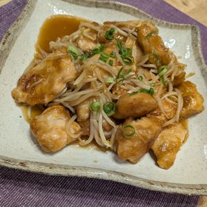 シカハリーの作ってみた!投稿(【鶏肉ともやしの甘酢炒め】もやしシャキッ♬︎ボリュームおかず)