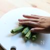 鶏むね肉とオクラの梅蒸しの工程2