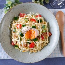 【冷凍炒飯アレンジ】野菜たっぷり！サラダ炒飯