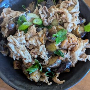 大庭の作ってみた!投稿(【秋なすと豚バラのオイポン炒め】10分でパパっと簡単秋おかず)