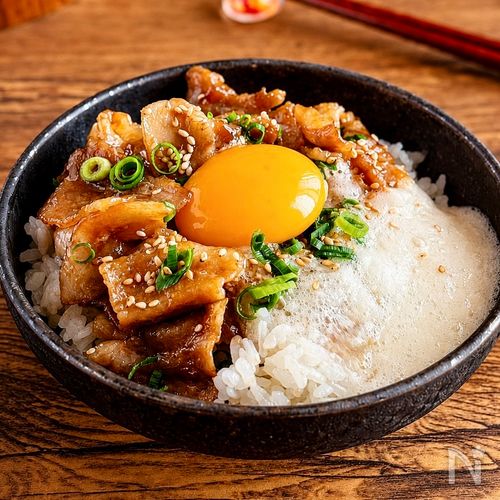 夏の元気ごはん♪ふわとろ【甘辛豚とろろ丼】