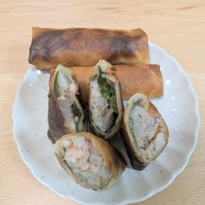 ゆいの作ってみた!投稿(【えびとれんこんの春巻き】味付け簡単！いろんな食感が美味しい)