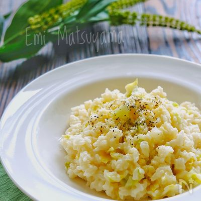 レンジで簡単!春キャベツと新玉ねぎのチーズリゾット風