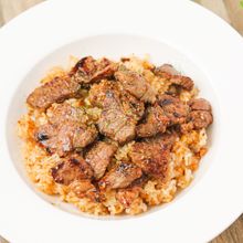 美味しすぎてクセになる！！鉄板焼き屋の激旨ガーリックライス
