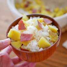 もち麦入り。さつまいもごはん