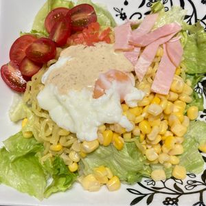 すみれの作ってみた!投稿(主食、おつまみ、もう一品に【ごまドレラーメンサラダ】)