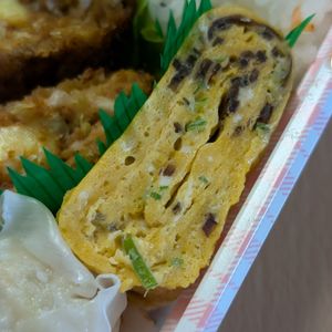 まゆのの作ってみた!投稿(おろし生姜がポイント♡塩昆布入り青ねぎたっぷりの玉子焼き)