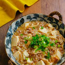 たっぷりきのこの辛くない味噌麻婆豆腐