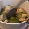 子どもウケ抜群!【鶏団子と小松菜の春雨スープ】の工程4