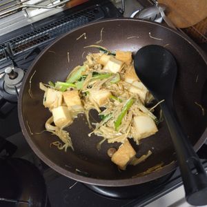 atsukoの作ってみた!投稿(【節約！ヘルシー！簡単】厚揚げとキャベツのニラ味噌いため♪)