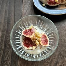 いちじくの豆腐クリーム添え